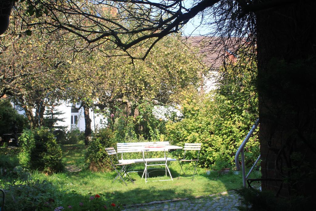 Hotel Reingard Висмар Экстерьер фото