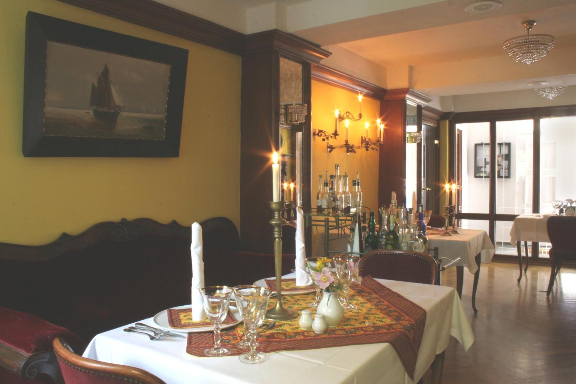 Hotel Reingard Висмар Экстерьер фото
