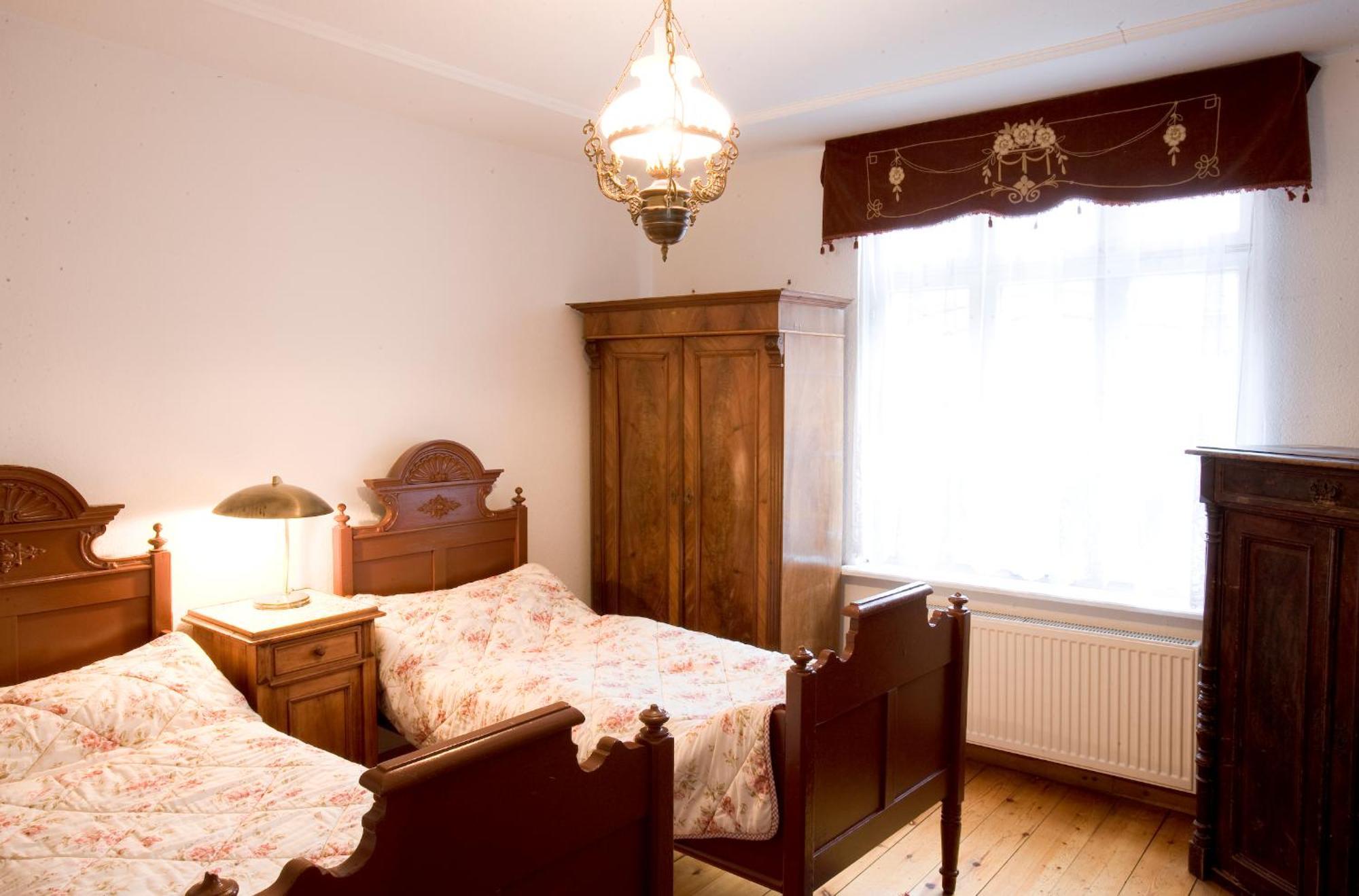 Hotel Reingard Висмар Экстерьер фото